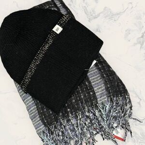NWT BP Bundle of Cozy Fringe Pocket Blanket Scarf and Black Beanie- Gray/ Black